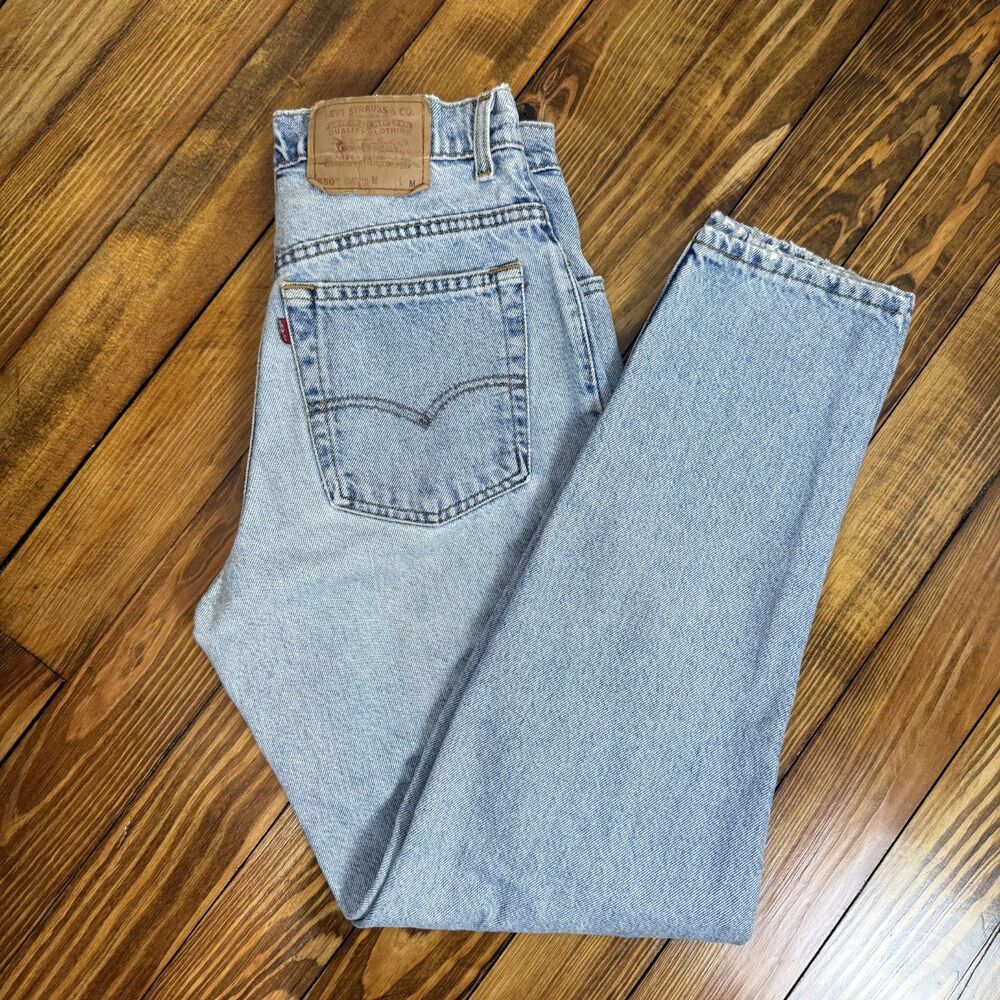 Vintage Levi’s 550 Light Stonewash, Relax Fit Tapered High-Waisted Mom Jeans